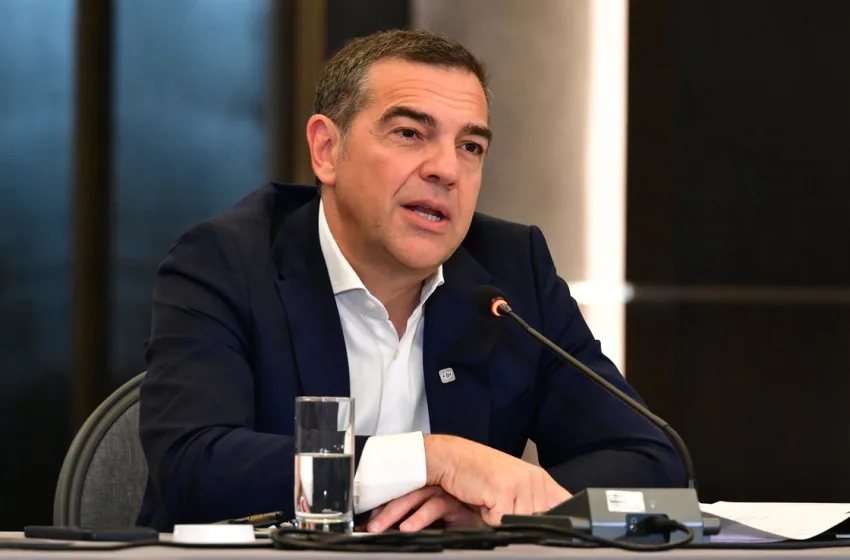 Τσίπρας προς τομεάρχες ΕΛ.Α.Σ: “Δεν μας περιμένει κάποια λεωφόρος προς τη διακυβέρνηση- Μιλήστε με αυτοπεποίθηση, όχι αλαζονεία”