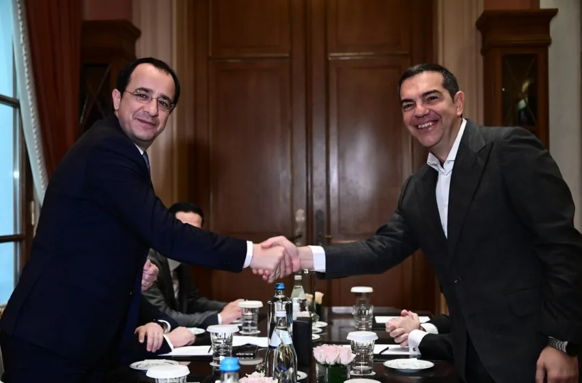  Συνάντηση Τσίπρα-Χριστοδουλίδη
