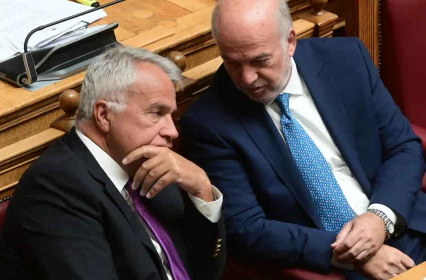  Ο Φλωρίδης, ο Βορίδης και τα “σύννεφα” στο Μαξίμου