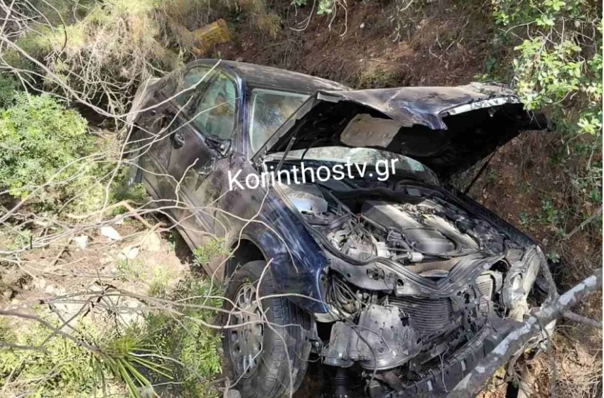  Κόρινθος: Αυτοκίνητο κατέληξε σε χαράδρα 25 μέτρων στις Κεχριές- Απο θαύμα σώθηκε η οδηγός
