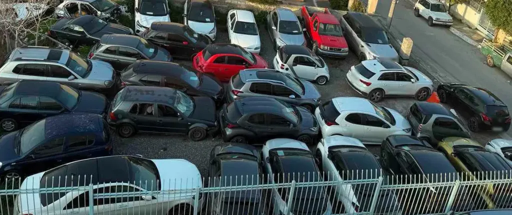 Κλεμμένα αυτοκίνητα: Άλλαζαν τον αριθμό πλαισίου και τα πουλούσαν-Πάνω από 1 εκατ. η λεία-13 συλλήψεις 5 κλεμενα οχήματα 2