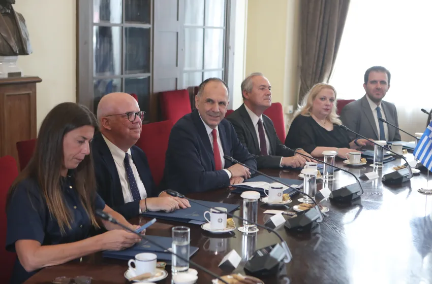  Γεραπετρίτης: Συνάντηση με αντιπροσωπεία του Κογκρέσου-“Στρατηγική συνεργασία, Ανατολική Μεσόγειος και Ουκρανία” στην ατζέντα