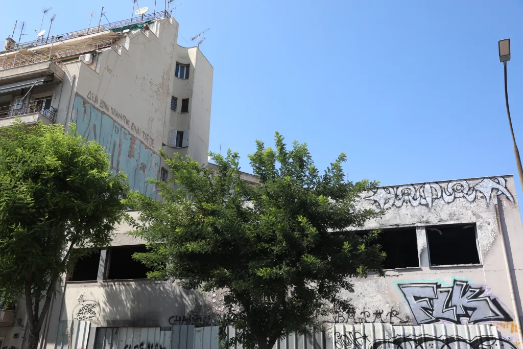 Φρίκη στην Κυψέλη: Άστεγος βρήκε διαμελισμένο πτώμα μέσα σε βαλίτσα 2 7034878