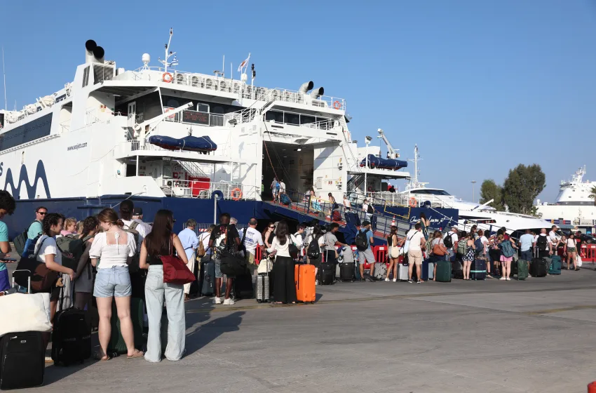  Με πληρότητα 100% αναχωρούν τα πλοία από το λιμάνι του Πειραιά