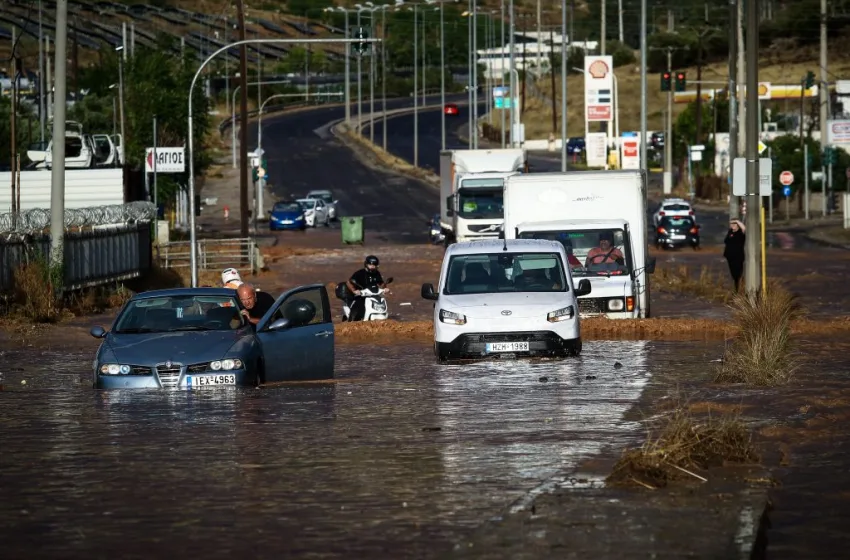 Κακοκαιρία: Πάνω από 100.000 κεραυνοί–Πού ισχύει red code-Η πρόγνωση για το Σάββατο