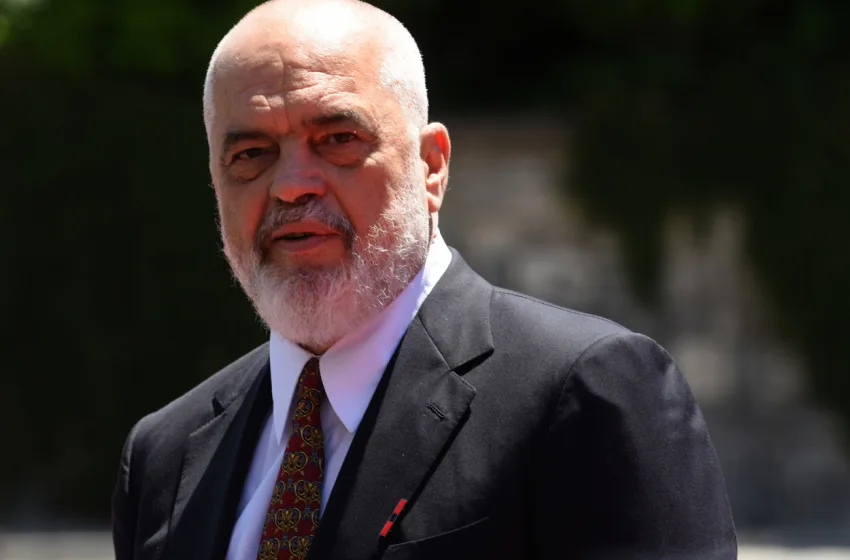  Αλβανία: Νέος πονοκέφαλος Ράμα – Σφοδρές αντιδράσεις για τη συναυλία του Κάνιε Γουέστ