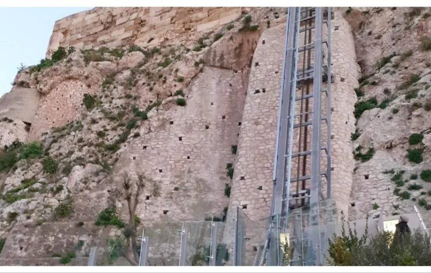  Τελεφερίκ στη Μονεμβασιά: SOS από τον Συνήγορο του Πολίτη για την ασφάλεια κατοίκων και εργαζόμενων