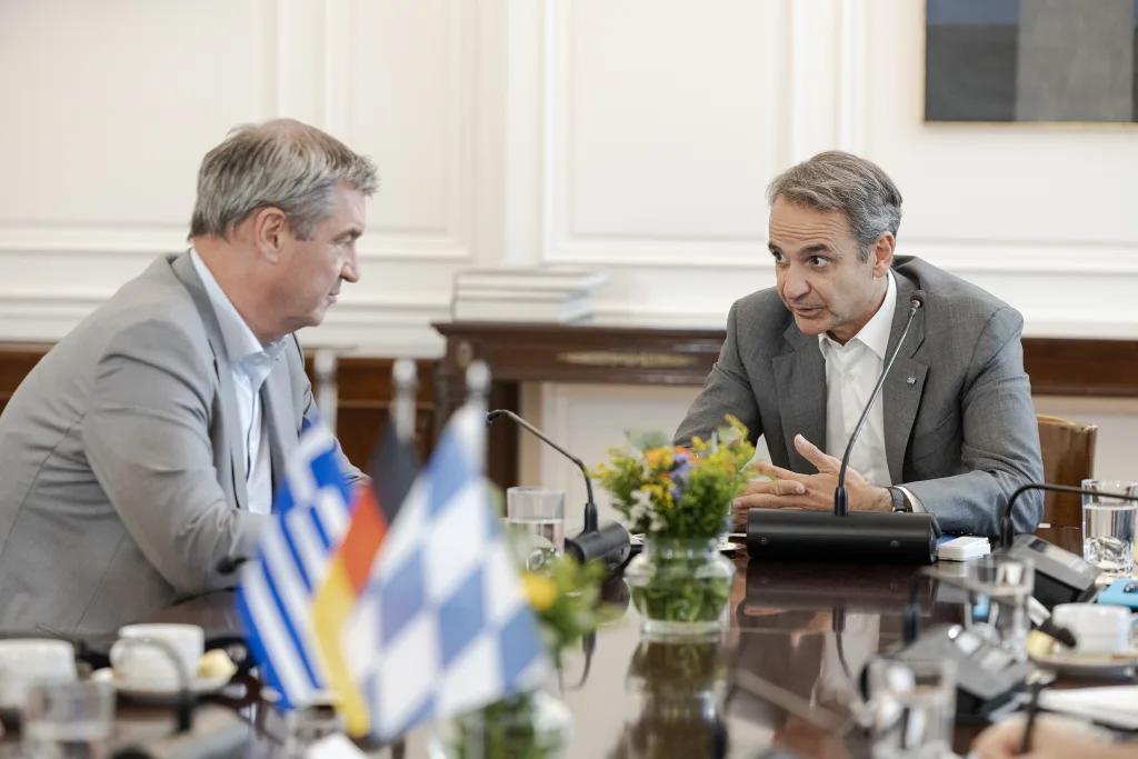 Ο Κυριάκος Μητσοτάκης συναντήθηκε με τον πρωθυπουργό της Βαυαρίας 6 YORT1343