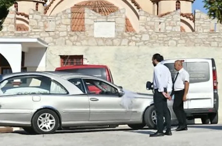  Άργος: Θρήνος στην κηδεία του 20χρονου που σκοτώθηκε από πυροβολισμούς αστυνομικών