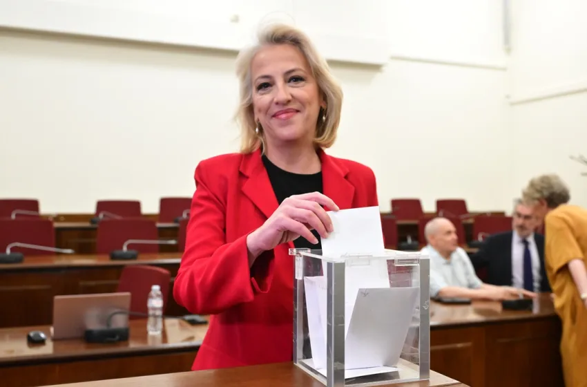  ΣΥΡΙΖΑ: Σε εξέλιξη η ψηφοφορία στην ΚΟ- Η Δούρου μοναδική υποψήφια για την προεδρία
