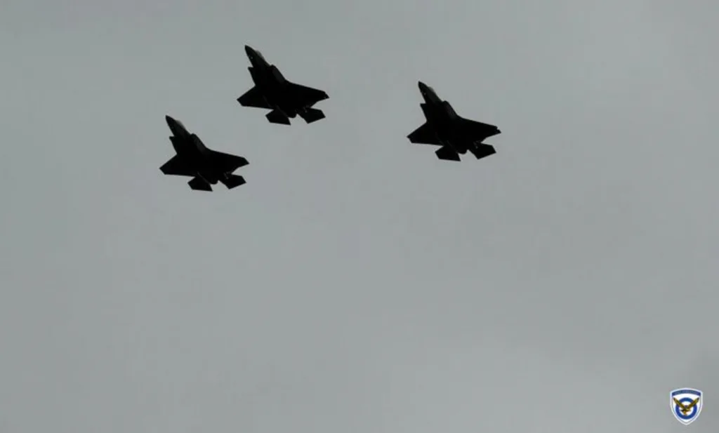 f 35