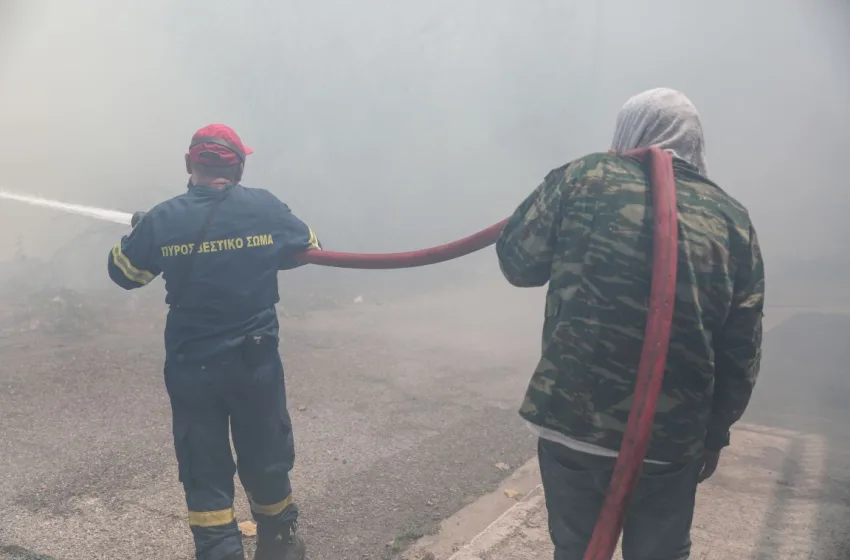  Κρυονέρι: Δυο συλλήψεις για τη φωτιά-Τους έπεσαν οι λαμπτήρες από το καλαθοφόρο