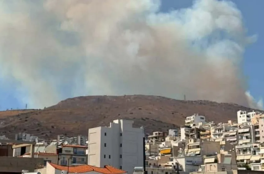  Μεγάλη φωτιά στο Αιγάλεω- Εκκενώνονται περιοχές στο Χαϊδάρι προς Περιστέρι (vid)