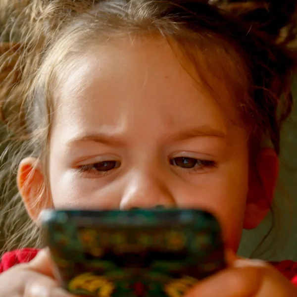 Digital detox: Μία νέα αγορά για γονείς και παιδιά που πληρώνεται αδρά