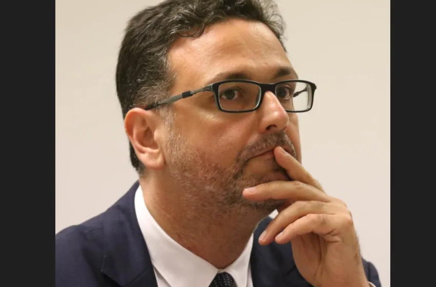  Ακρίτας Καϊδατζής στο Libre: Στην παρούσα συγκυρία, ελπίζω και εύχομαι ότι δεν θα αναθεωρηθεί κανένα άρθρο