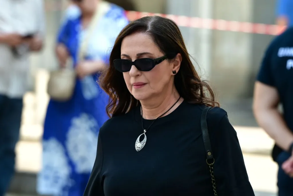 Το τελευταίο αντίο στην Μάρω Κοντού:Στην Μητρόπολη η σορός της-Θλίψη στον καλλιτεχνικό κόσμο 7 kont2