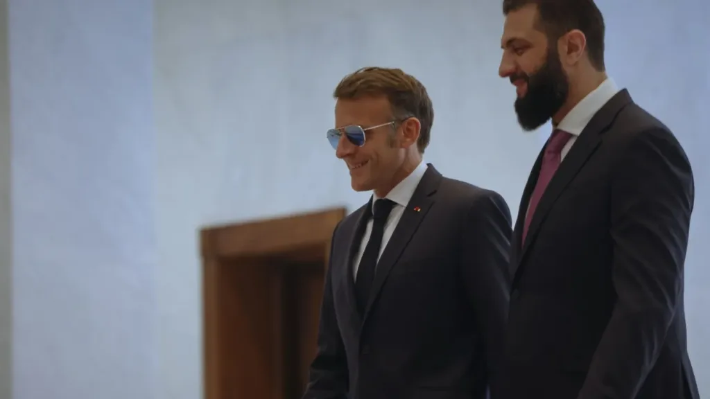 macron sara