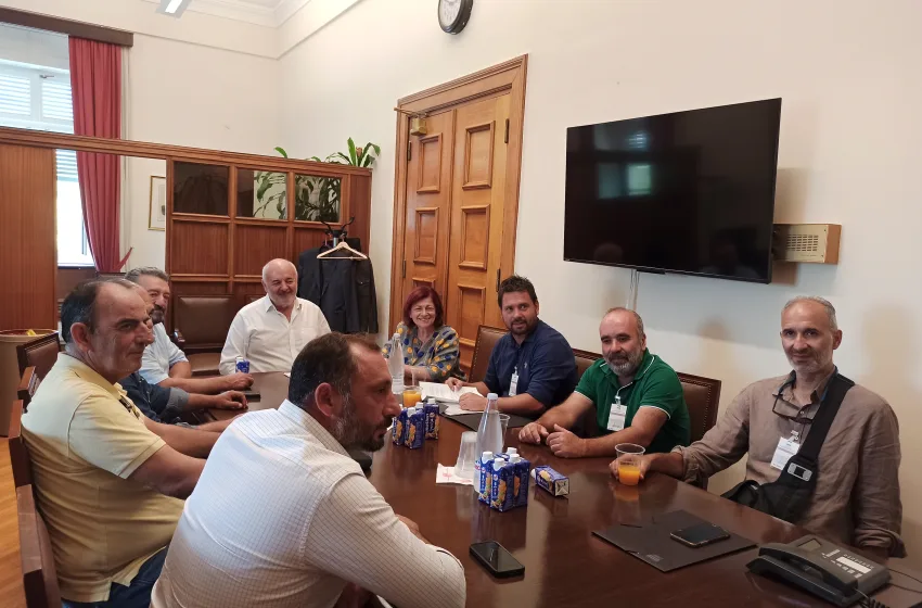  ΚΚΕ:Συνάντηση με την Πανελλαδική Επιτροπή Μπλόκων – Στήριξη για τα«αγροτοδικεία»
