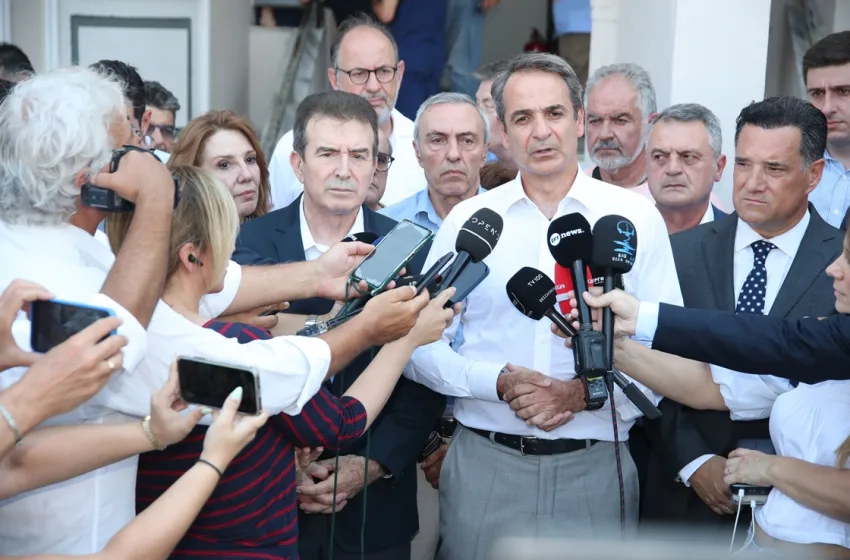  Ο Μητσοτάκης επισκέφθηκε τους τραυματίες της εμπρηστικής επίθεσης-“Οι δράστες θα αντιμετωπιστούν ως κοινοί εγκληματίες”