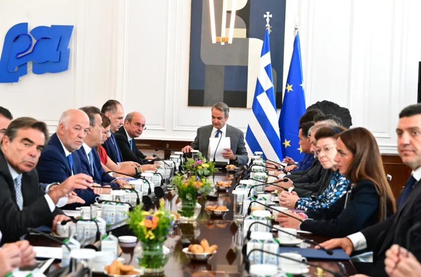  Μητσοτάκης: Επανέφερε θέμα συλλογικότητας με σαφείς εντολές προς τους υπουργούς