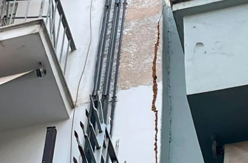  Κυψέλη: Συνάντηση Δούκα με την Ελληνικό Μετρό για τις ρηγματώσεις σε σπίτια λόγω της διάνοιξης της σήραγγας για τη γραμμή 4