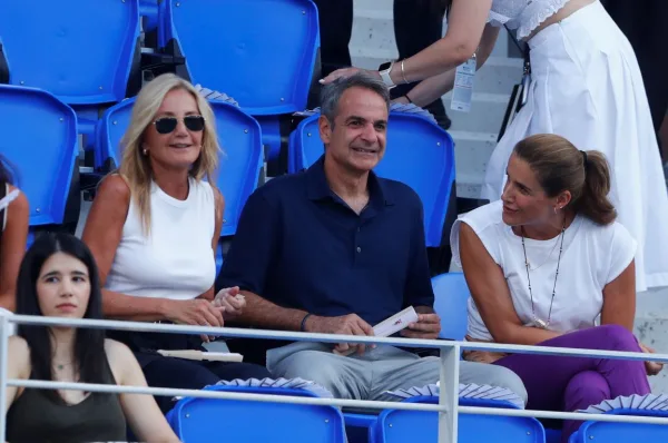 Athens Open:Κυριάκος και Μαρέβα Μητσοτάκη στο πλευρό της Σάκκαρη-Οι επευφημίες του Κωνσταντίνου
