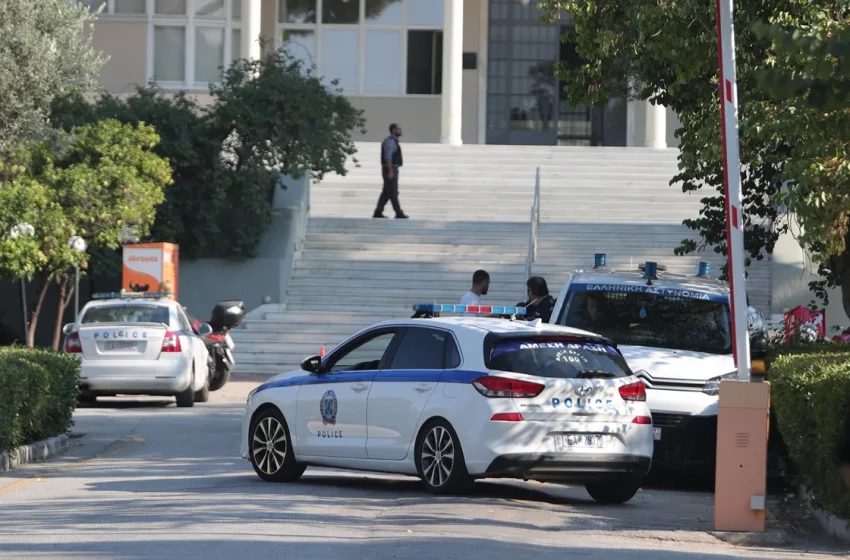  Σισμανόγλειο: Μια προσαγωγή για τη φωτιά-Γεωργιάδης: Δεν σχετίζεται με το περιστατικό η νεκρή ηλικιωμένη ασθενής