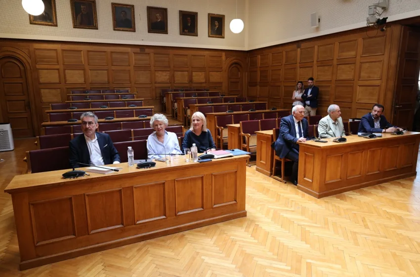  Βουλή: Τελική ευθεία για τη Συνταγματική Αναθεώρηση με… εκκρεμότητα την κοινοβουλευτική δύναμη του ΣΥΡΙΖΑ