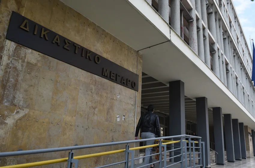  Θεσσαλονίκη: Στη φυλακή 80χρονος αφού έκαψε ολοσχερώς το σπίτι του γιου του
