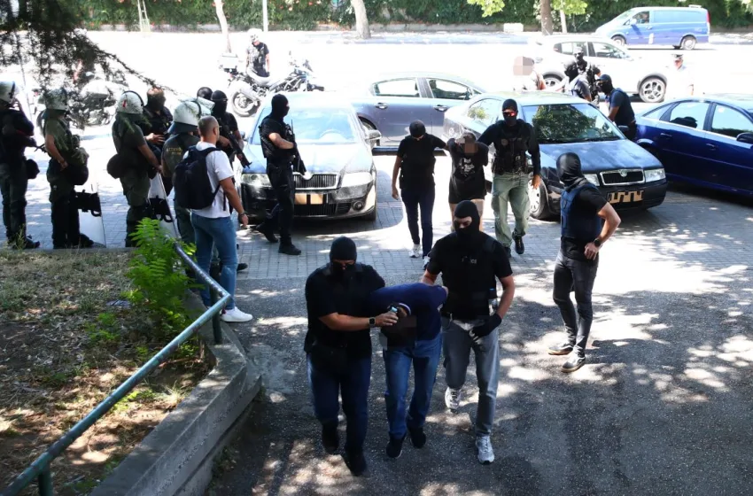  Στον ανακριτή οι συλληφθέντες για τη δολοφονία της Βάγιας Νέστορα-Συγκέντρωση αναρχικών