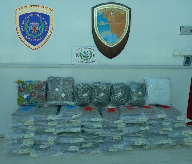 Ναρκωτικά άνω των 2 εκ. ευρώ κουβαλούσε φορτηγατζής, που συνελήφθη στην Ηγουμενίτσα 4 ΝΑΡΚΩΤΙΚΑ ΚΑΝΝΑΒΗ