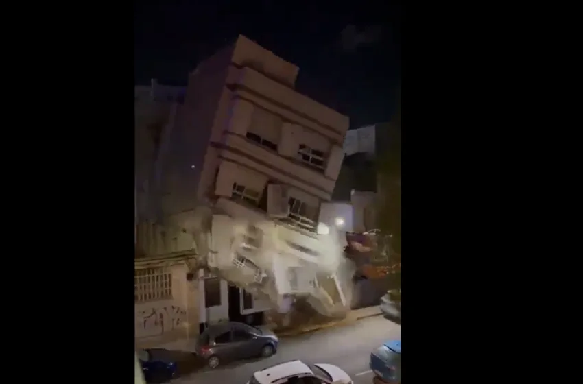  Βαλένθια: Συγκλονιστικό βίντεο από την κατάρρευση πολυκατοικίας- Εκκενώθηκε λίγα λεπτά πριν