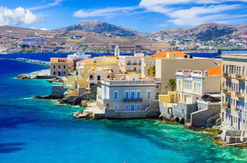  Ποιο είναι το ελληνικό νησί που αποθεώνουν οι Ιταλοί