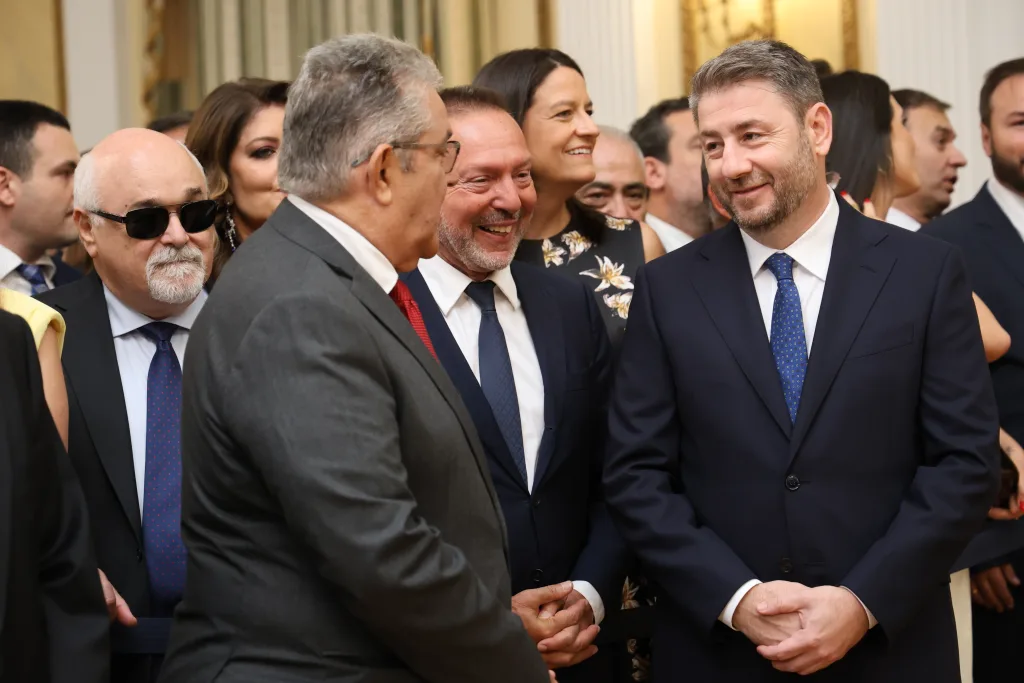 Προεδρικό Μέγαρο: Πηγαδάκια για τις εκλογές, συζήτηση για τα γλυπτά, τις ηχηρές απουσίες και τον αθλητισμό 4 ανδρουλακης κουτσουμπας