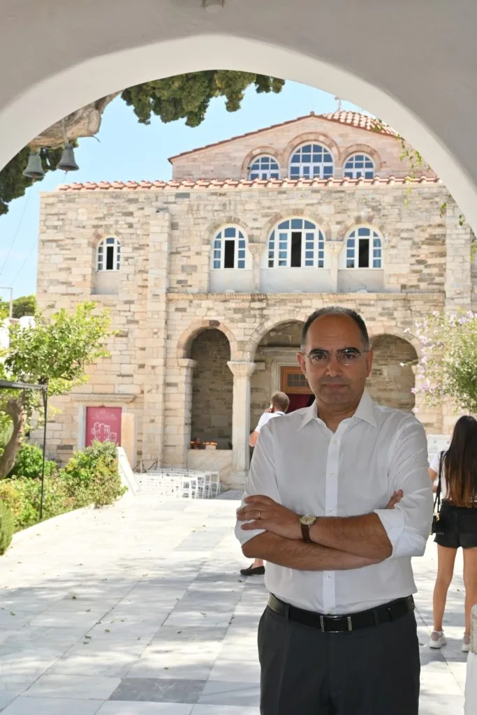 παρος δημαρχος