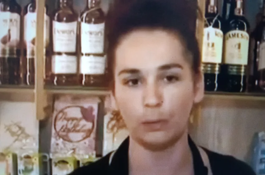  “Το κυνήγησα με τη σκούπα, κατάλαβα ότι το όπλο ήταν ψεύτικο”, λέει η υπάλληλος