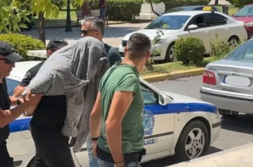  Μυστράς: Στον ανακριτή ο 55χρονος-Κατηγορείται ότι κρατούσε τη σορό του πατέρα του σε καταψύκτη