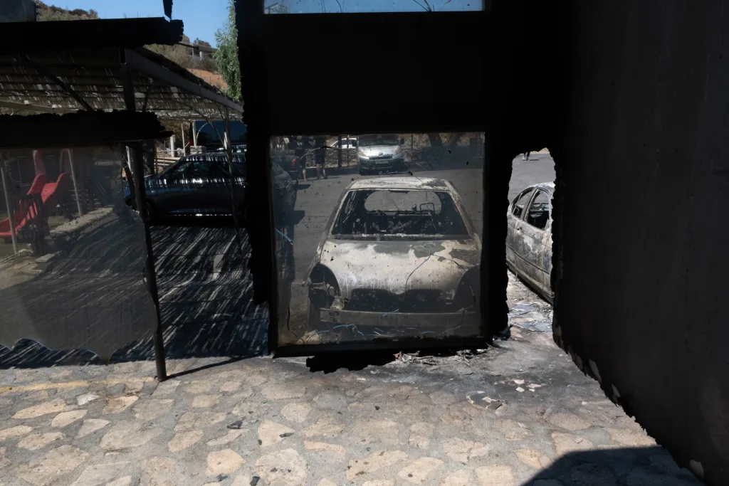 Ρέθυμνο: Εικόνες απόλυτης καταστροφής μετά τη φονική πυρκαγιά 18 7049152