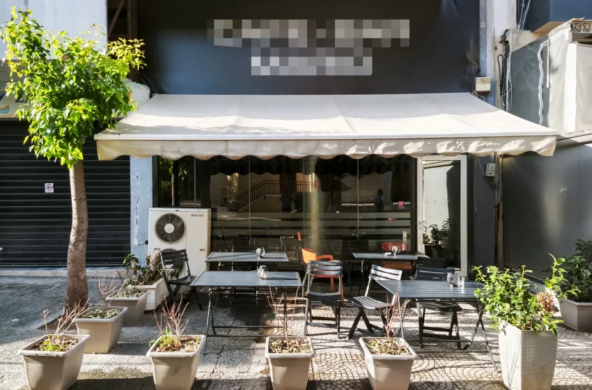  Βίντεο από τη στιγμή της επίθεσης με μολότοφ στην καφετέρια στον Άγιο Παντελεήμονα 