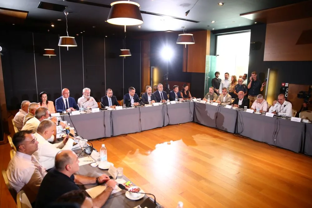 Τσίπρας από Θεσσαλονίκη: "Πρέπει να σταματήσουμε ως χώρα, να χάνουμε ευκαιρίες" 3 7070649
