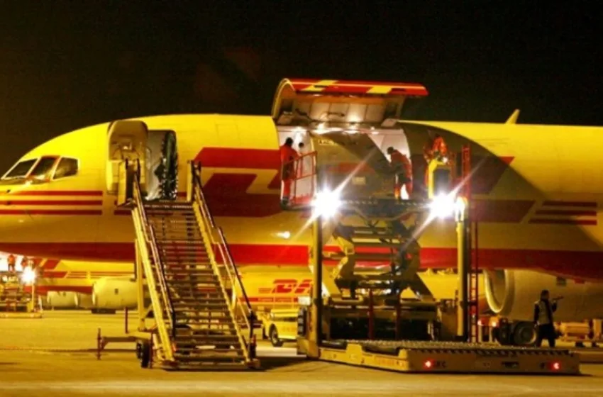  Λειψία: Σύγκρουση αεροσκάφους cargo με άγνωστο αντικείμενο κοντά στο αεροδρόμιο