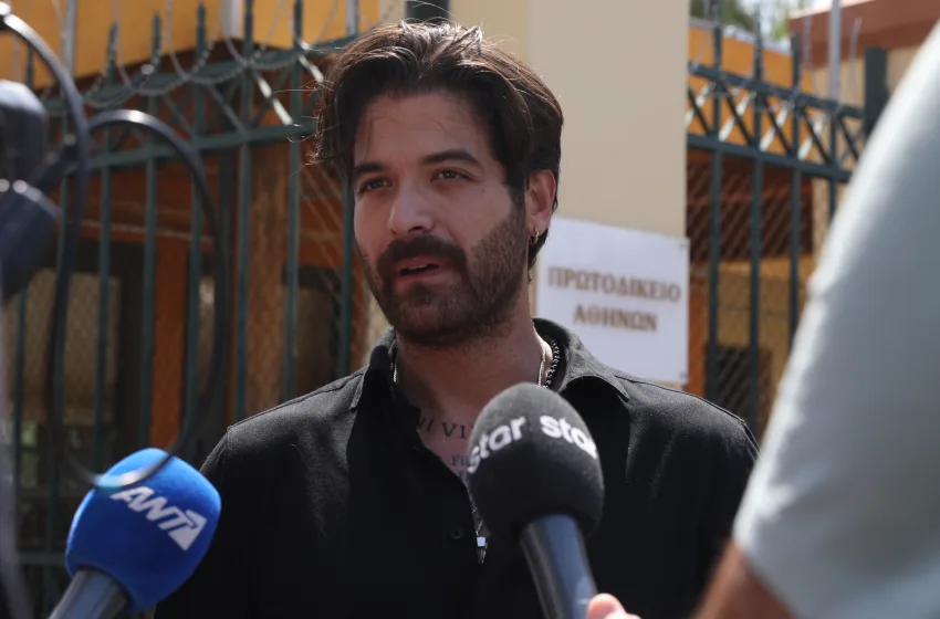  Άρης Μουγκοπέτρος: “Έκανα ένα λάθος, είχα πιει δύο ποτάκια παραπάνω” – Του έβαλαν πρόστιμο, αφέθηκε ελεύθερος – Δικάζεται αύριο