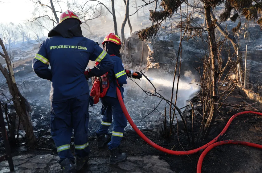  Σαλαμίνα: Βίντεο ντοκουμέντο για τη φωτιά στον Προφήτη Ηλία–Επικίνδυνο παιχνίδι ανηλίκων στο μικροσκόπιο