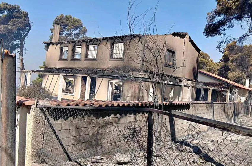  Πόρτο Γερμενό: Στάχτη το σπίτι του ηθοποιού Τάσου Χαλκιά