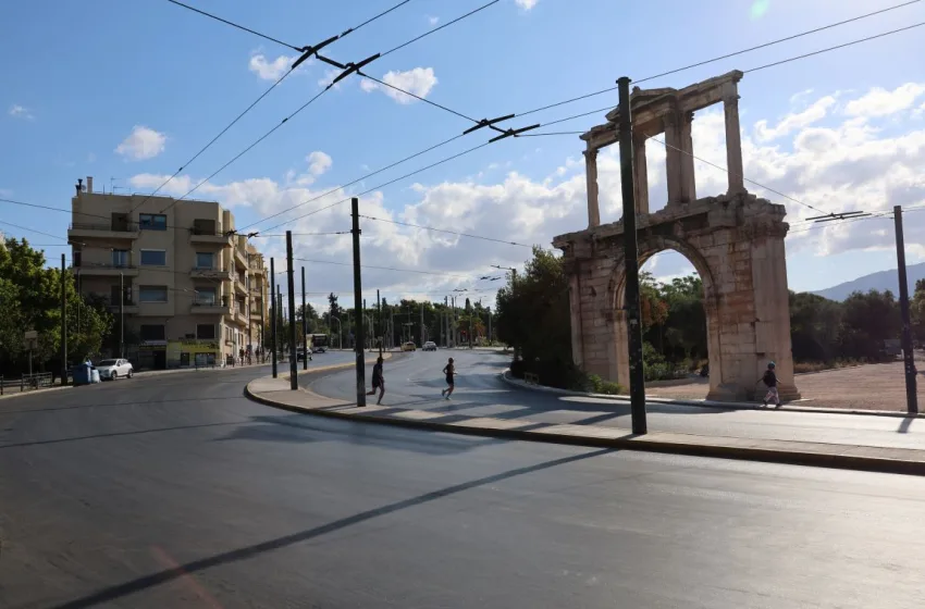  Δεκαπενταύγουστος: Έρημη πόλη η Αθήνα 