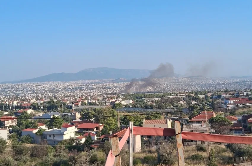  Φωτιά κοντά στο στρατόπεδο Καποτά στο Μενίδι, 112 για ετοιμότητα