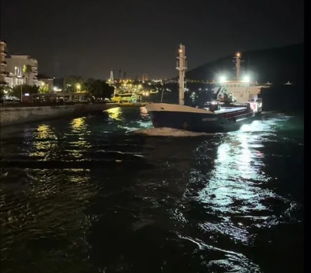  Χαλκίδα: Πλοίο cargo προσέκρουσε στην Παλιά Γέφυρα