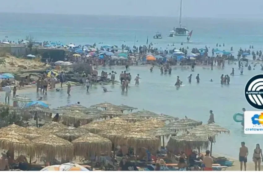  Ελαφονήσι: “Βούλιαξε” από κόσμο η πιο διάσημη παραλία