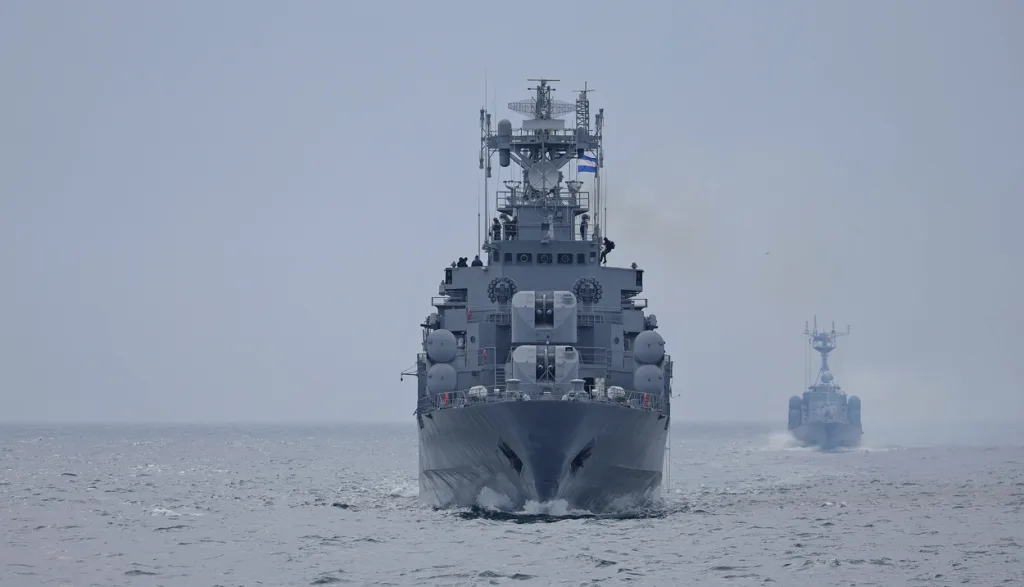 mavri thalassa