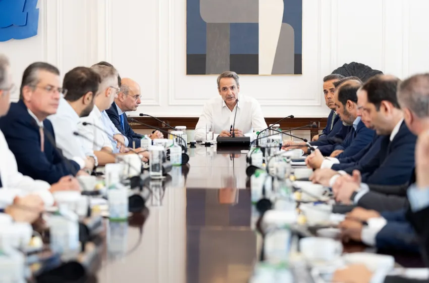  Τα μέτρα για τους πυρόπληκτους- Τι αποφασίστηκε στη Διυπουργική υπό τον Μητσοτάκη
